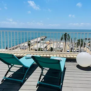  Apartment Atico Con Fantasticas Vistas Al Mar Y La Iglesia Spain